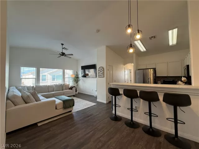 MLS: 2772687 Condo For Sale