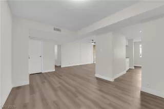 Photo #6: 2772745 Listing