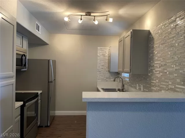 MLS: 2772775 Condo For Sale