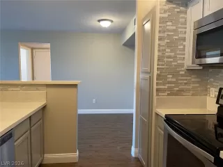 Photo #3: 2772775 Listing 