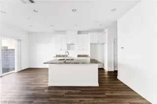 Photo #1: 2772776 Listing 