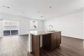 Photo #4: 2772784 Listing 