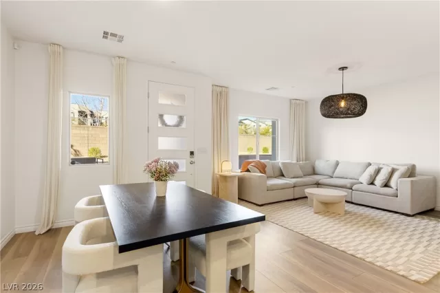 MLS: 2772800 Condo For Sale