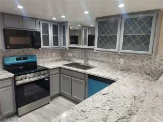 Photo #4: 2772827 Listing 