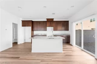 Photo #1: 2772828 Listing 