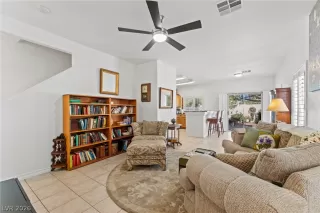 Photo #5: 2772836 Listing 
