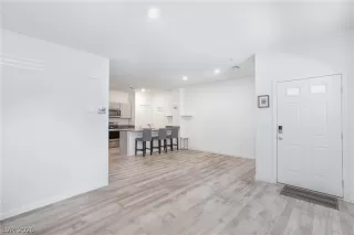 Photo #5: 2772873 Listing 