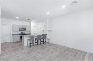 Photo #6: 2772873 Listing 