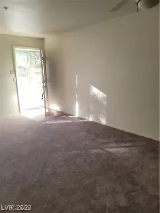 Photo #6: 2772882 Listing