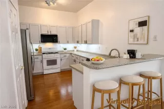 Photo #6: 2772906 Listing 