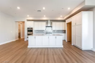 Photo #1: 2772907 Listing 