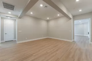 Photo #4: 2772907 Listing 