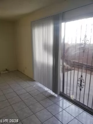 Photo #4: 2772911 Listing 