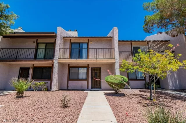 MLS: 2772926 Condo For Sale