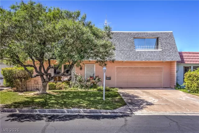 MLS: 2772941 Condo For Sale