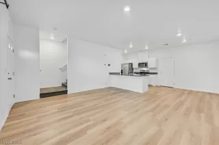 Photo #2: 2772961 Listing 