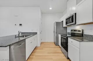 Photo #6: 2772961 Listing 