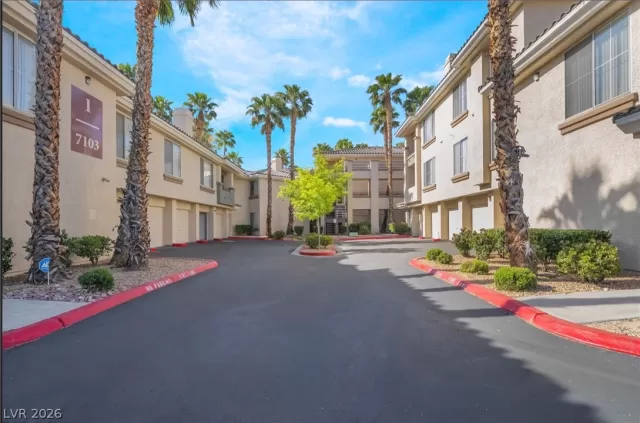 MLS: 2773007 Condo For Sale