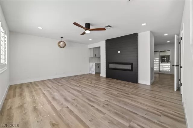 MLS: 2773019 Condo For Sale