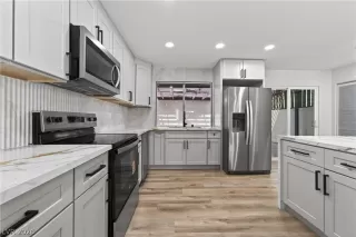 Photo #2: 2773019 Listing 