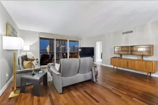 Photo #3: 2773058 Listing 