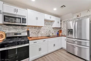 Photo #5: 2773059 Listing 