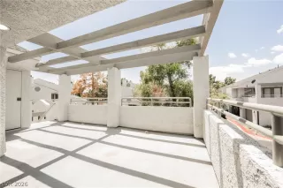 Photo #4: 2773098 Listing 