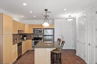 Photo #2: 2773107 Listing 