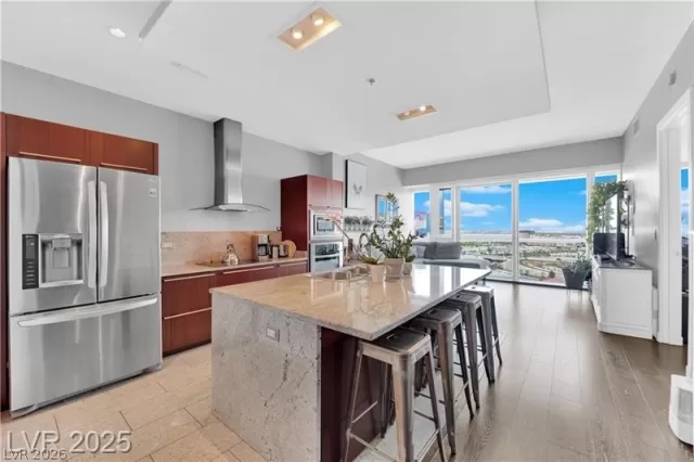 MLS: 2773132 Condo For Sale