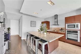 Photo #2: 2773132 Listing 