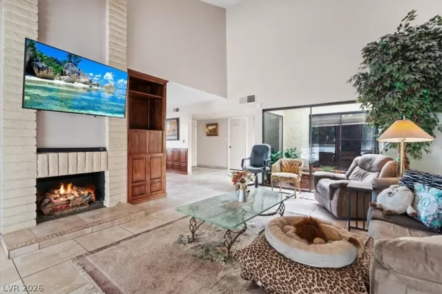 MLS: 2773159 Condo For Sale