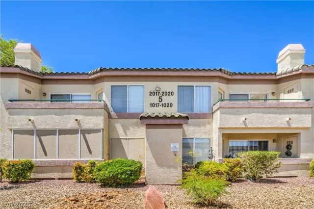 MLS: 2773198 Condo For Sale