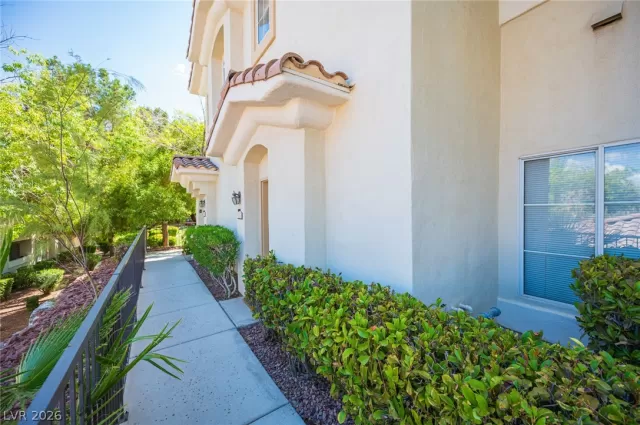 MLS: 2773263 Condo For Sale