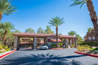 Photo #2: 2773268 Listing 