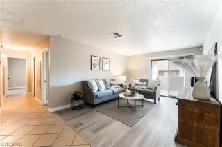 Photo #4: 2773272 Listing 