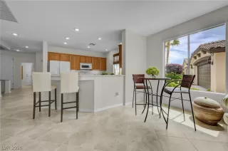 Photo #4: 2773281 Listing 