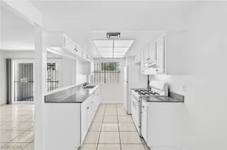 Photo #5: 2773282 Listing 