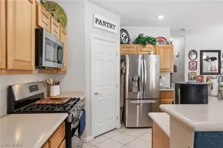 Photo #5: 2773318 Listing 