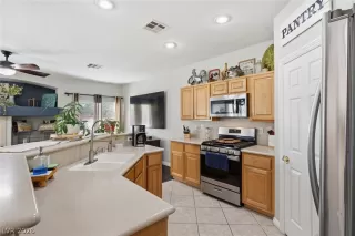 Photo #6: 2773318 Listing 