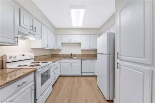 Photo #1: 2773330 Listing 