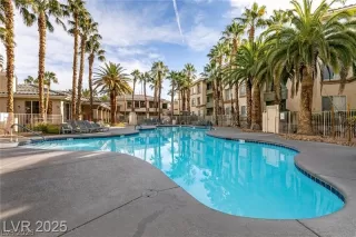 Photo #1: 2773388 Listing 