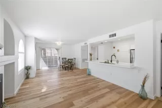 Photo #4: 2773390 Listing 