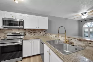 Photo #4: 2773391 Listing 