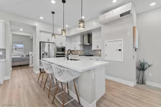 Photo #4: 2773397 Listing 