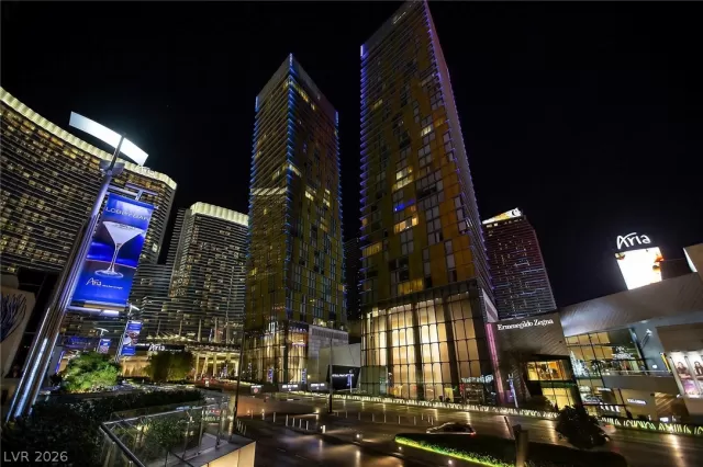 MLS: 2773465 Condo For Sale