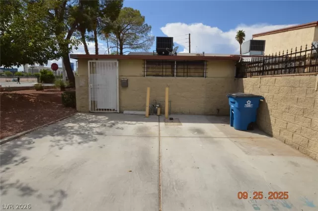 MLS: 2773476 Condo For Sale