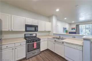 Photo #6: 2773488 Listing