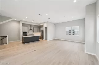 Photo #2: 2773493 Listing 