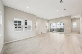 Photo #4: 2773493 Listing 