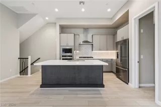 Photo #5: 2773493 Listing 